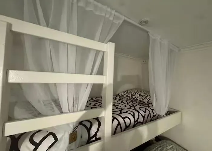 Palm - Palace Centre *