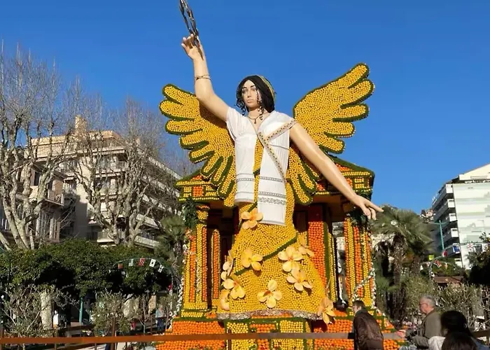 Palm - Palace Centre *