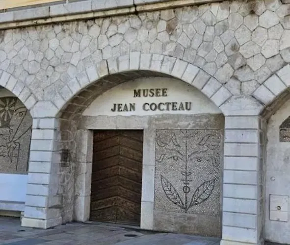 Palm - Palace Centre *